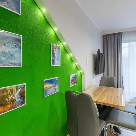 Z Widokiem Na Gory アパート シクラルスカ・ポレンバ